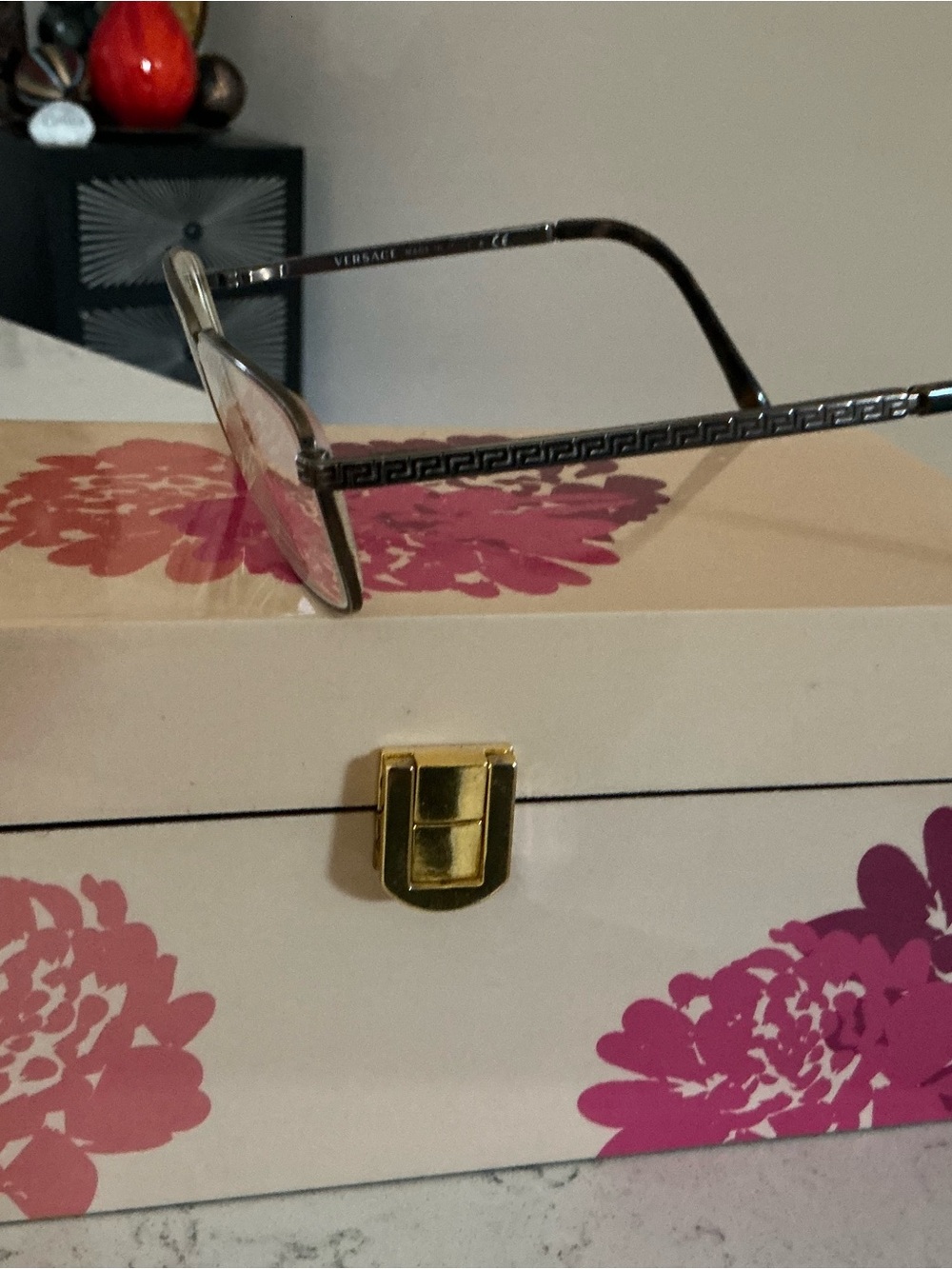 Versace rectangular eyeglasses gunmetal with tortoise arms
#BV7429411 53-17-140